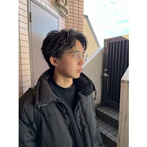 センターパート　スパイラルパーマ