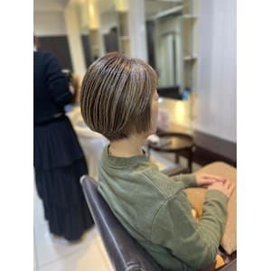 白髪ぼかしカラー - Stilla smooth【スティラスムース】掲載中