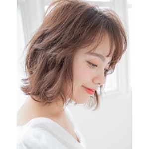 動きが可愛すぎる★柔らかベージュ小顔 外はねボブルフ