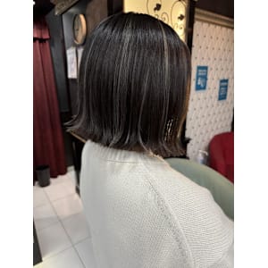 ボブの白髪ぼかしハイライトにグレージュ【錦糸町北口】
