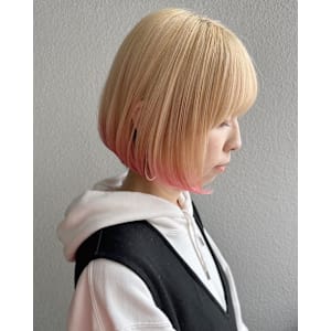 エンドカラー_ホワイトブロンド_毛先カラーピンク