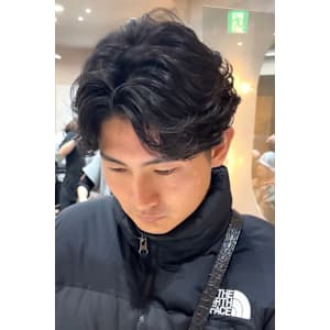 かき上げヘアセンターパートオールバックフェザーパーマ