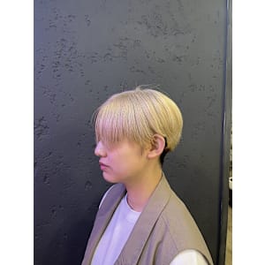 ホワイトブロンド/ハイブリーチ/ケアカラー/池袋/池袋東口