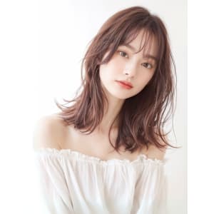 レイヤーカット　外ハネミディアム　マロンベージュ