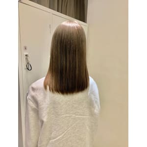 透明感髪質改善オリーブグレージュくすみカラー