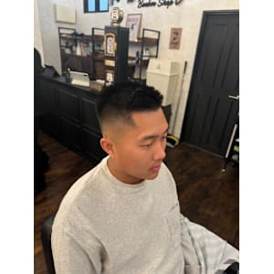 Bro Tokyo BARBERSHOP 神田店×スタイル