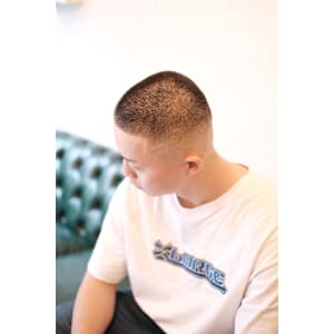 Bro Tokyo BARBERSHOP 神田店×スタイル