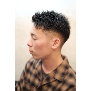 Bro Tokyo BARBERSHOP 神田店×スタイル