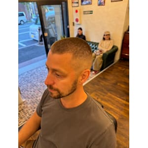 Bro Tokyo BARBERSHOP 神田店×スタイル