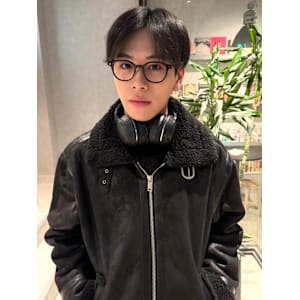 韓国マッシュ　センターパート　爽やか　ダークカラー　眉カット