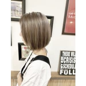 Norm横浜　アッシュベージュボブ