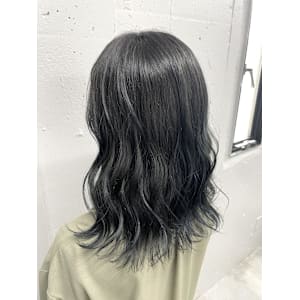 【ブルーブラック】