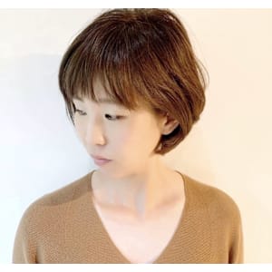 ベージュブラウン×ミニマムボブ