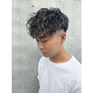 波巻き ツイストスパイラルパーマ メッシュ スペインカール