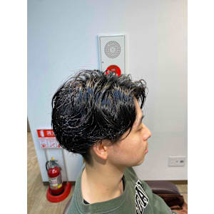 センターパート　ナチュラルパーマ