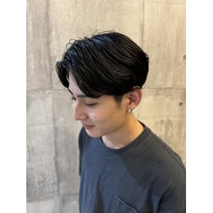 癖を活かした毛流センターパート