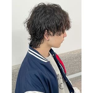 ミディアム　マッシュウルフ　ナチュラルパーマ　束感