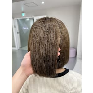 《Xena ria》ナチュラルなオリーブベージュ♪