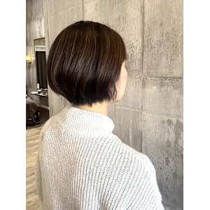 大人のショートボブ