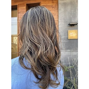 外国人風カラー