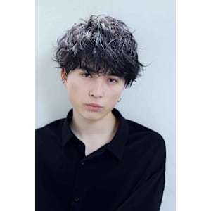 KIRIKA 新宿東口×スタイル