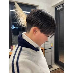 ショートヘア/刈り上げ/毛流れ