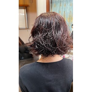 お手入れ簡単♪肩上ボブのパーマスタイル