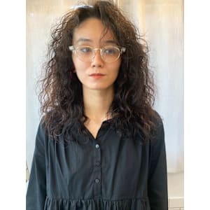 スパイラルパーマヘア