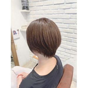 【MAGIC 小名木】丸みショート＆ベージュカラー