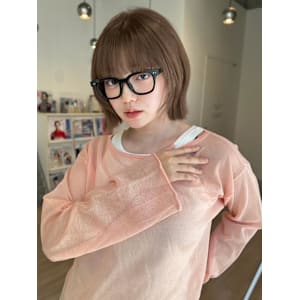 切りっぱなしボブ　顔周りカット　アッシュカラー　透明感