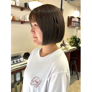 【Look at】 耳掛けボブ