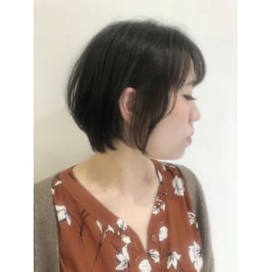 ショートボブ