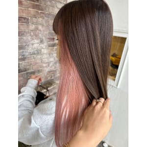 透明感ピンクイヤリングカラー