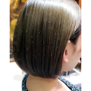 大人ショートボブ×ツヤツヤストリートメント