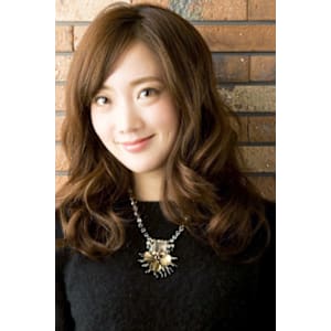 大人可愛いクールセミディ