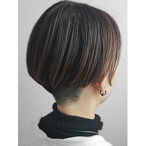 ハンサム刈り上げショートボブ