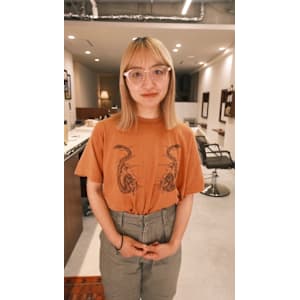 【Look at】ミディアムボブミルクティベージュ