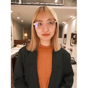 【Look at】ミディアムボブミルクティベージュ