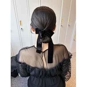 タイトシニヨンヘア