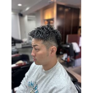 ビジネスマン必見！！刈上げショートスタイル☆