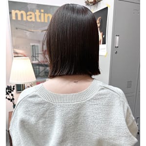 【Look at】切りっぱなしボブオリーブベージュ