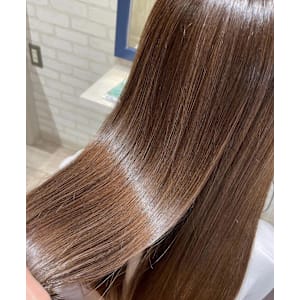 ピンクベージュ