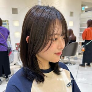 ＊ミディアムハッシュカット