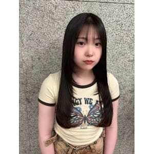 韓国アイドル風艶髪レイヤーカット