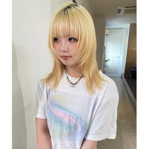 一度は憧れる抜きっぱなしブロンド☆ウルフ風レイヤーカット