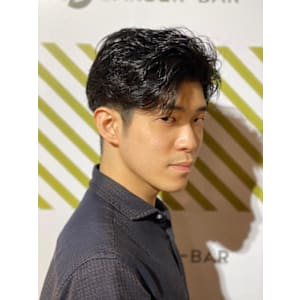 ビジネス爽やかニュアンスパーマスタイル - BARBER-BAR 四谷店【バーバーバー ヨツヤテン】掲載中
