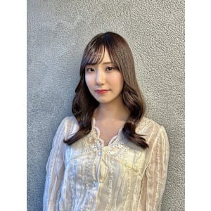 韓国風　艶髪　巻き髪