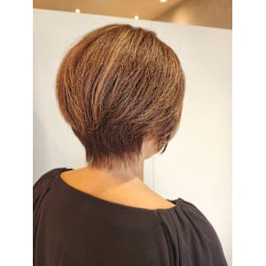 丸いショート　ワンカールパーマ - 半個室型美容室 Sourire 伊都店【ハンコシツガタビヨウシツスーリールイトテン】掲載中