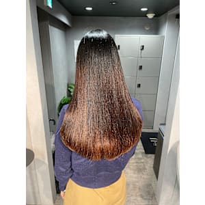 ii+U 銀座 【アイユー ギンザ】×スタイル