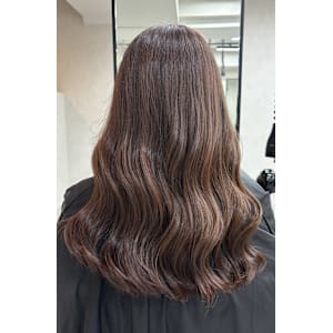 ピンクベージュ